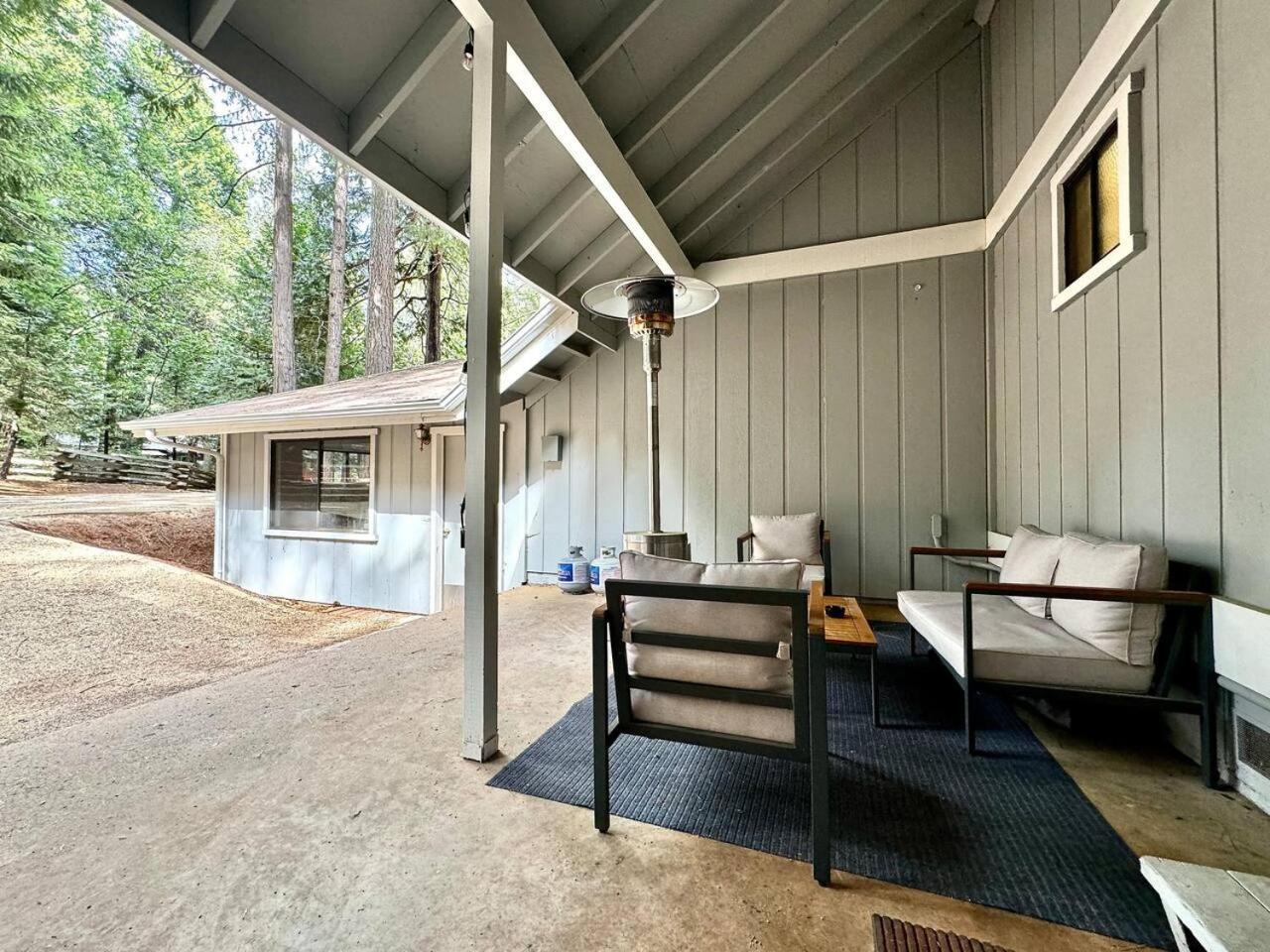 Cabin In The Trees-Game Room Pollock Pines Esterno foto